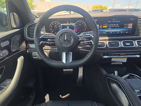 New 2026 Mercedes-Benz GLS 580 4MATIC image 13