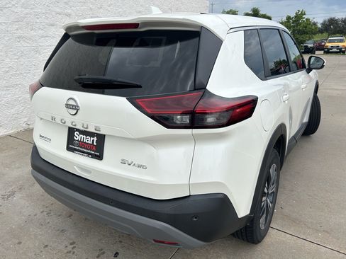 Used 2023 Nissan Rogue SV AWD/4WD image 6