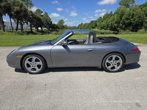 Used 2004 Porsche 911 Carrera image 3