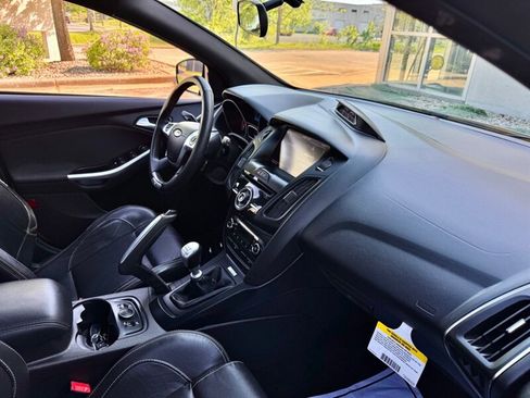Used 2013 Ford Focus ST FWD image 18