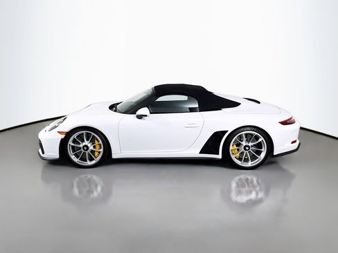 Certified 2019 Porsche 911 Speedster RWD image 2