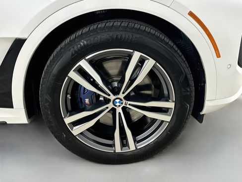 Used 2026 BMW X7 xDrive40i w/ M Sport Package AWD/4WD image 10