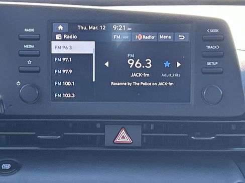 Certified 2025 Hyundai Elantra Sport image 23