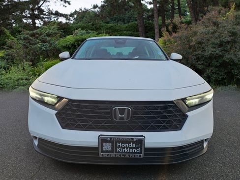 Used 2023 Honda Accord EX image 2