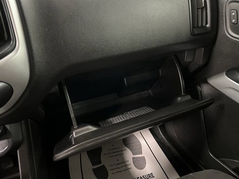 Used 2018 Chevrolet Colorado LT w/ LT Convenience Package image 48