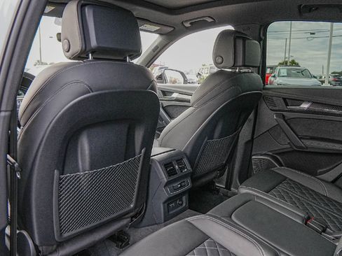 Used 2024 Audi SQ5 Premium Plus w/ Premium Plus Package image 28