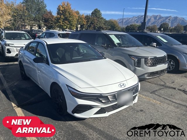 Used 2026 Hyundai Elantra Sport FWD image 1