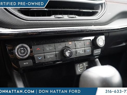 Used 2022 Jeep Compass Trailhawk w/ Trailhawk Convenience Group AWD/4WD image 10