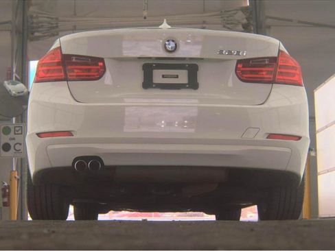 Used 2013 BMW 328i 4DR SEDAN image 24