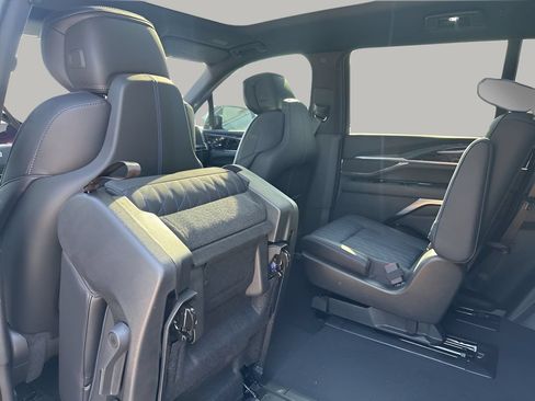 New 2026 Cadillac Escalade IQL Luxury AWD/4WD image 23