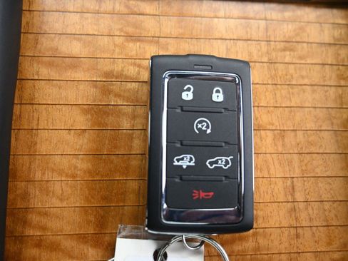 Used 2024 Jeep Grand Wagoneer Series III image 37