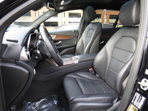 Certified 2021 Mercedes-Benz GLC 300 GLC 300 4MATIC w/ AMG Line image 19