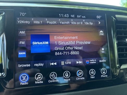 Used 2017 Chrysler Pacifica Touring-L FWD image 24