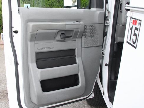 Used 2014 Ford E-350 and Econoline 350 Super Duty w/ Power Windows & Locks Group image 15