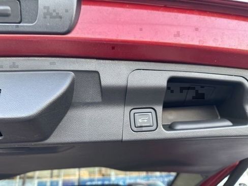 Certified 2023 GMC Acadia SLT w/ Technology Package image 26