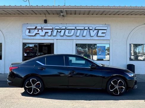 Used 2023 Nissan Altima 2.5 SR image 3