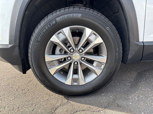 Used 2025 Chevrolet Equinox LT image 30