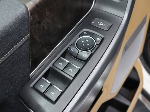 Used 2023 Ford F350 Lariat w/ FX4 Off-Road Package image 46