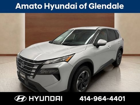 Used 2024 Nissan Rogue SV FWD image 1