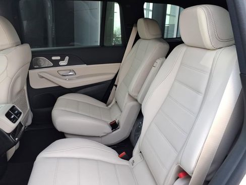 New 2026 Mercedes-Benz GLS 580 4MATIC image 26