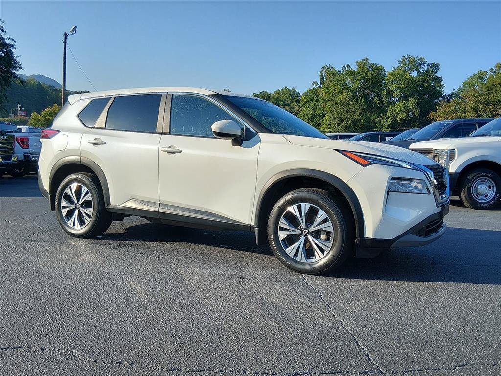 Used 2023 Nissan Rogue SV AWD/4WD image 2