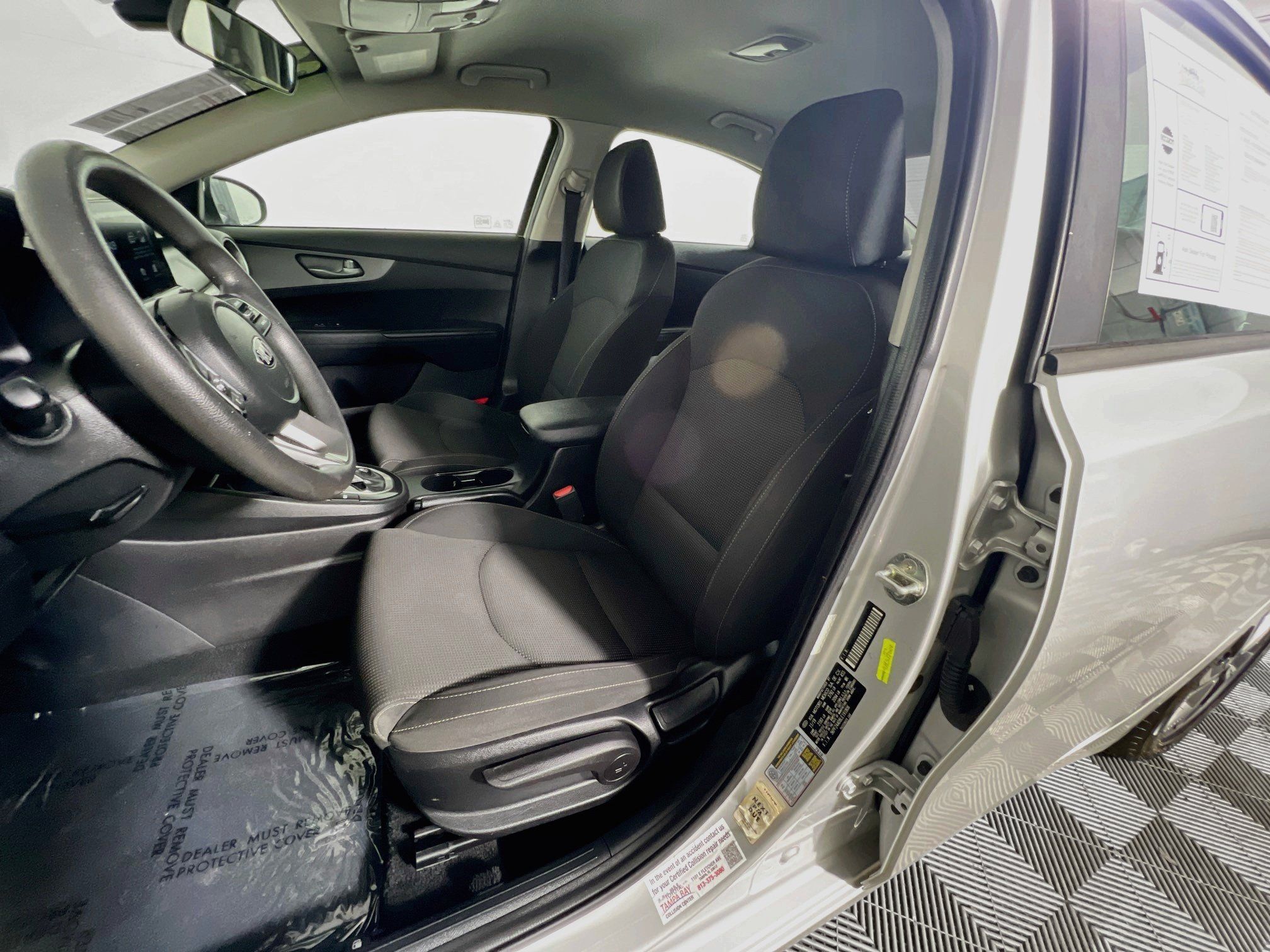 Used 2020 Kia Forte LXS FWD image 15