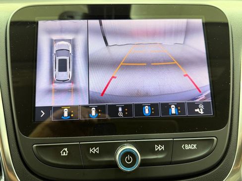 Used 2021 Chevrolet Equinox Premier AWD/4WD image 25