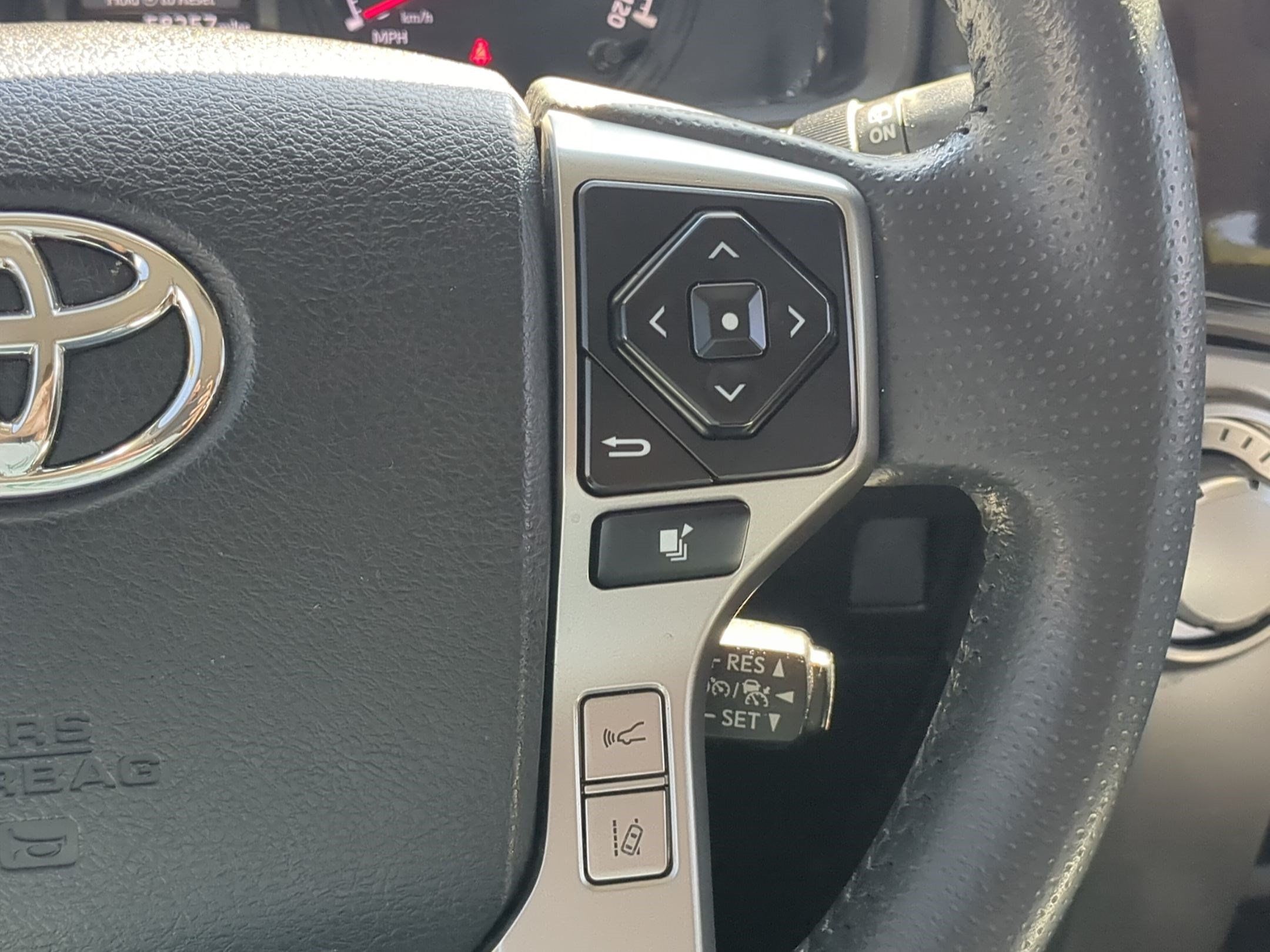 Used 2023 Toyota 4Runner SR5 AWD/4WD image 20