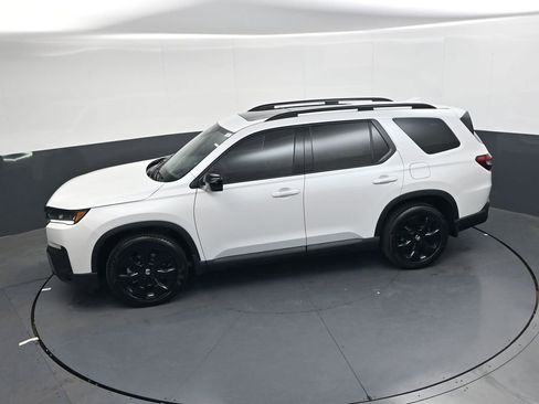 New 2026 Honda Pilot Black Edition image 24