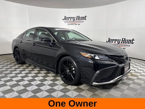 Used 2022 Toyota Camry XSE w/ Carpet Mat Package (TMS) FWD image 4