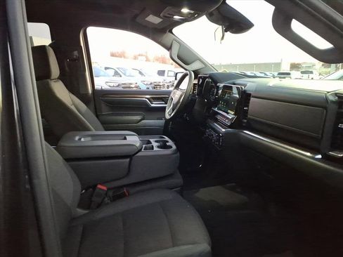 Used 2024 Chevrolet Silverado 1500 LT image 19
