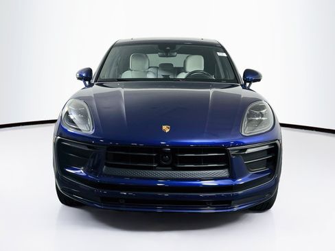 Used 2025 Porsche Macan w/ Premium Package Plus AWD/4WD image 2