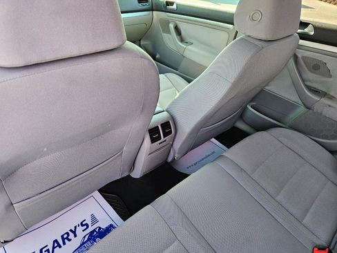 Used 2008 Volkswagen Rabbit S image 16