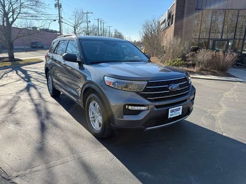Used 2022 Ford Explorer XLT w/ Equipment Group 202A image 1