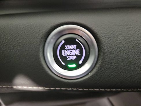 Used 2022 Cadillac Escalade Luxury RWD image 29
