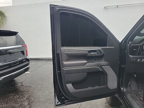 Used 2024 GMC Sierra 1500 AT4X AWD/4WD image 17
