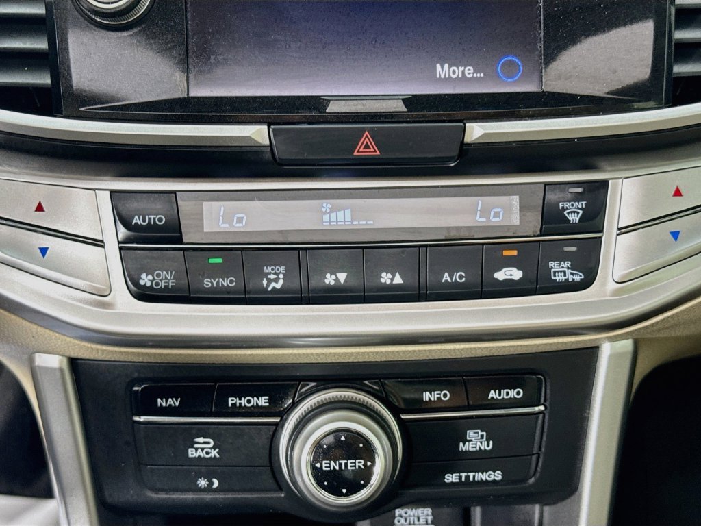 Used 2015 Honda Accord Touring image 18