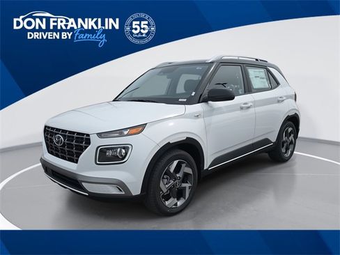 Used 2025 Hyundai Venue Limited image 1