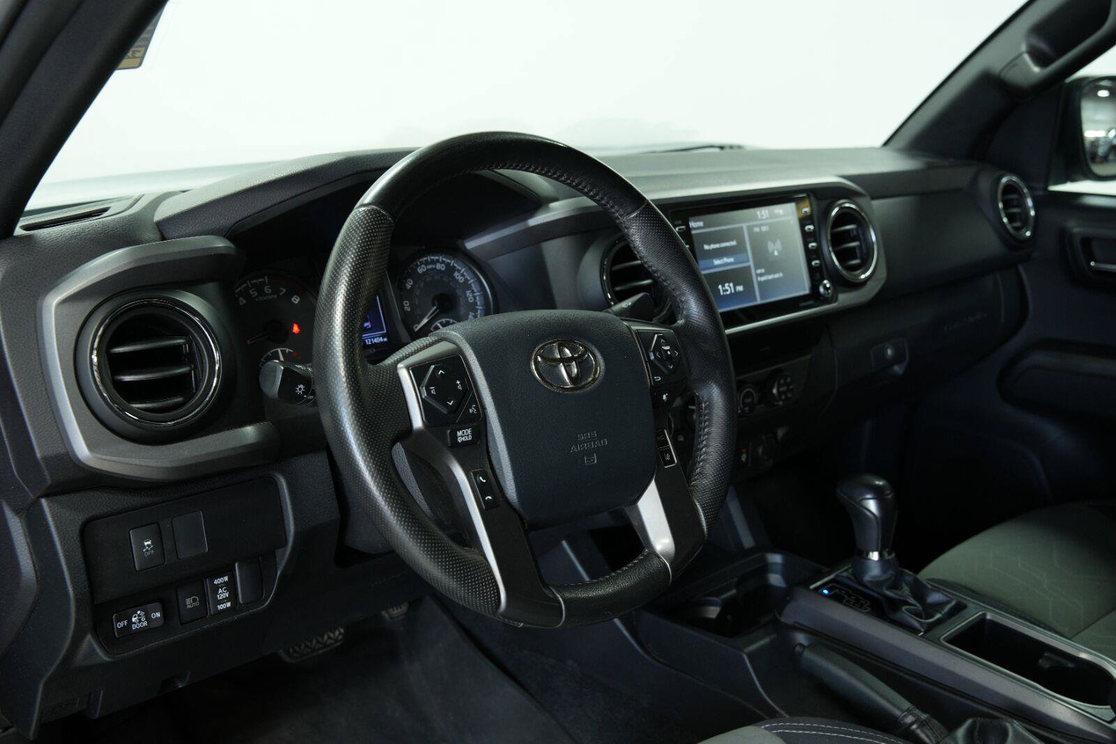 Used 2020 Toyota Tacoma TRD Off-Road w/ Technology Package AWD/4WD image 35