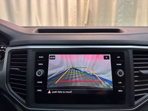 Certified 2021 Volkswagen Atlas SE image 21