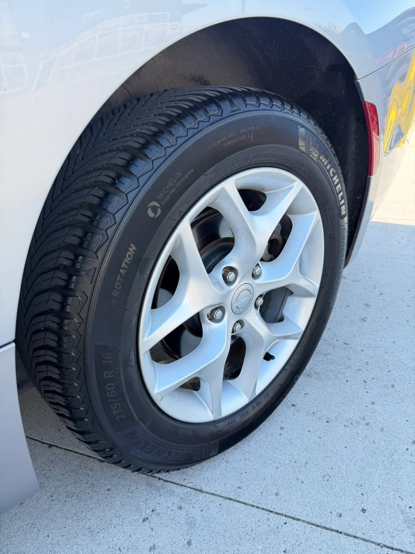 Used 2017 Chrysler Pacifica Touring-L w/ Tire & Wheel Group FWD image 10