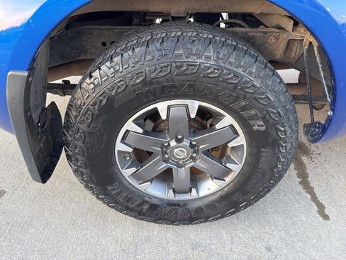 Used 2014 Nissan Frontier Desert Runner image 13