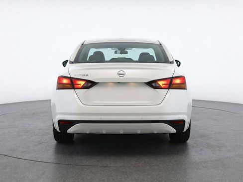 Used 2025 Nissan Altima 2.5 SV image 7