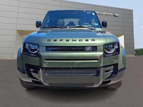 New 2026 Land Rover Defender 110 X-Dynamic SE AWD/4WD image 2