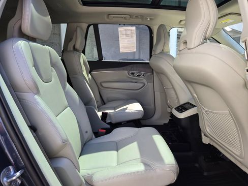 Certified 2023 Volvo XC90 B6 Ultimate w/ Protection Package Premier AWD/4WD image 12