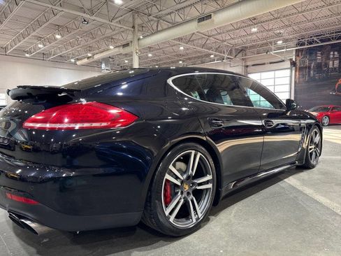 Used 2015 Porsche Panamera w/ Premium Package Plus image 39