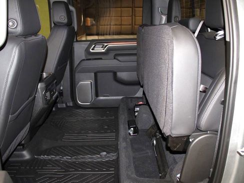 Used 2025 GMC Sierra 2500 Denali image 32