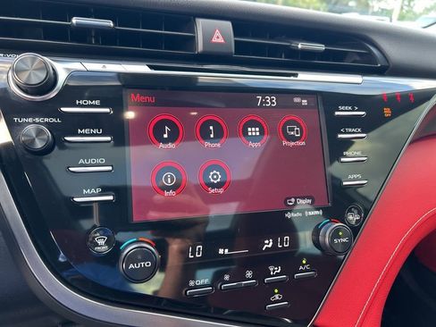 Used 2020 Toyota Camry XSE image 36