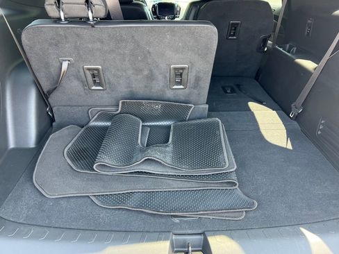 Used 2024 Chevrolet Traverse Premier w/ Redline Edition image 17