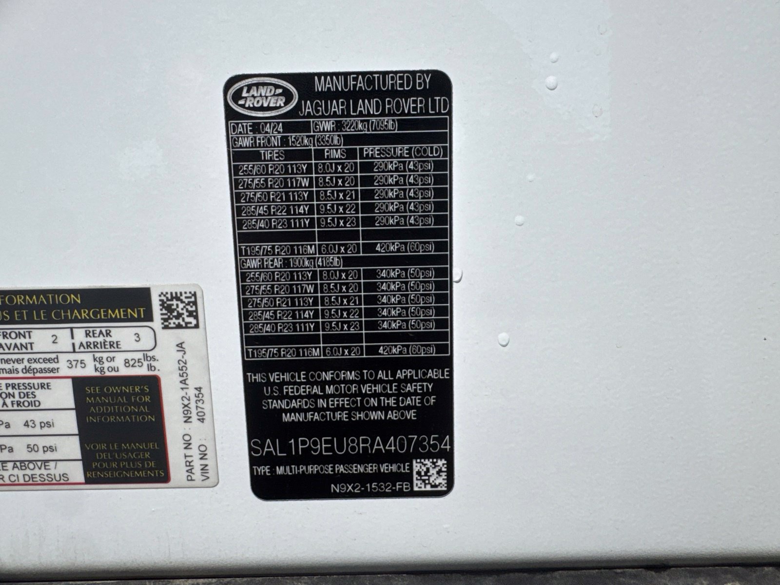 Used 2024 Land Rover Range Rover Sport SE AWD/4WD image 28